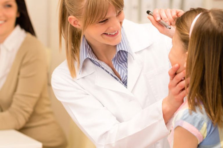 Augenarzt für Kinder und Säuglinge Hamburg Bergman Clinics Medical